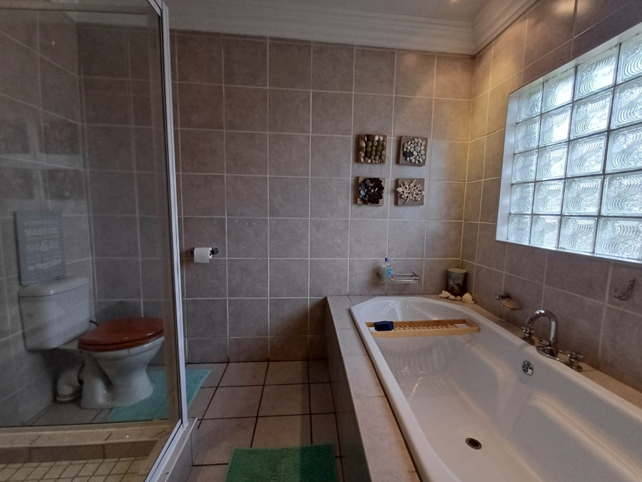 3 Bedroom Property for Sale in Sasolburg Ext 11 Free State